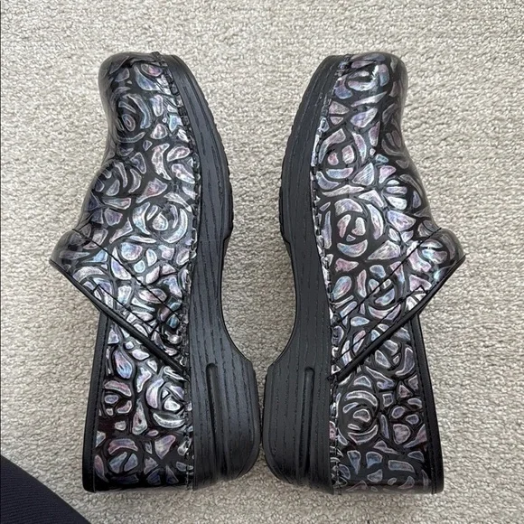 Dansko Clogs - Picture 5 of 7